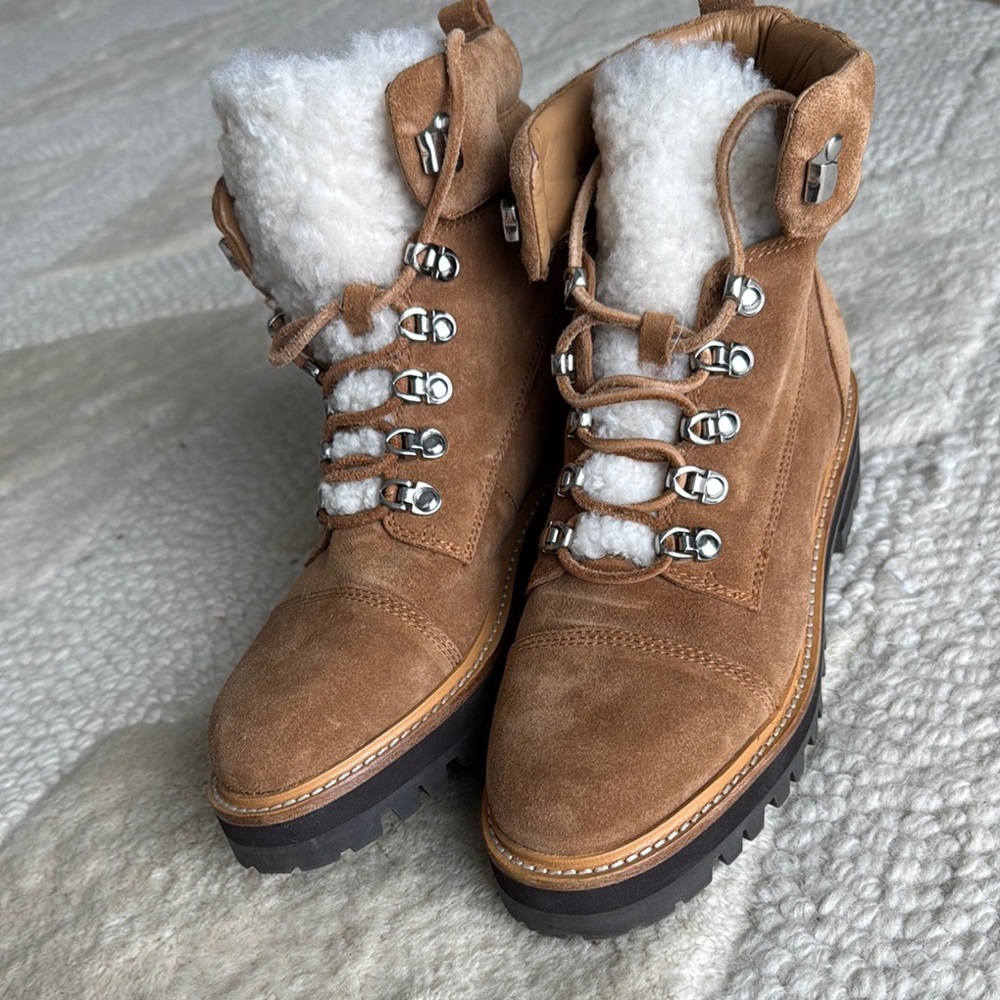 Women's Tan Shearling Lined Boots